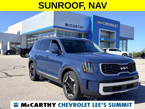 Used 2025 Kia Telluride S FWD image 1