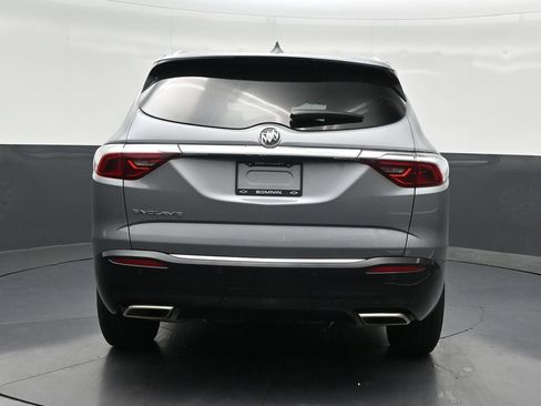 Used 2024 Buick Enclave Essence w/ Technology Package FWD image 4