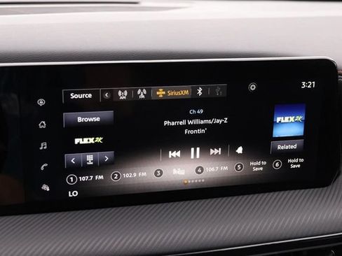 Certified 2025 Nissan Kicks SR FWD image 15