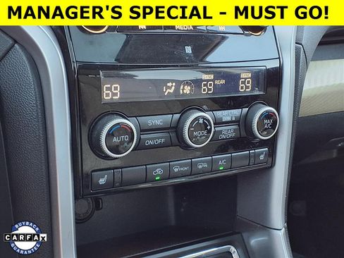 Used 2019 Subaru Ascent Premium image 17