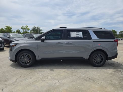 New 2026 Kia Carnival EX FWD image 5