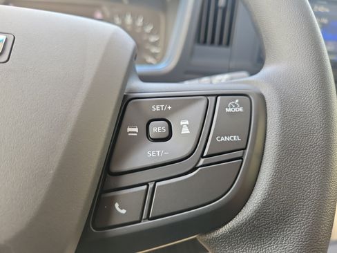 Used 2027 Isuzu NPR RWD image 11