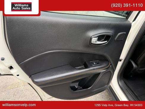 Used 2021 Jeep Compass Limited w/ Sun and Sound Group AWD/4WD image 12
