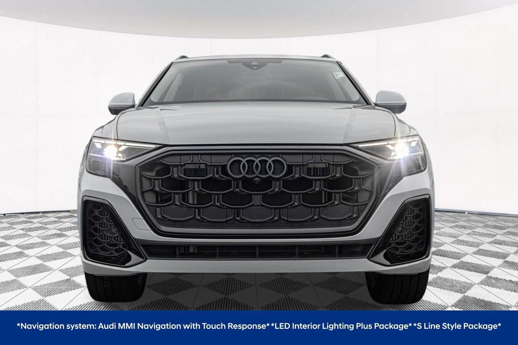Used 2025 Audi Q8 Premium Plus AWD/4WD image 4