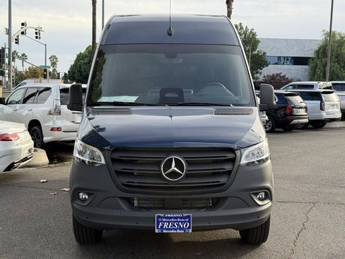 New 2025 Mercedes-Benz Sprinter 2500 image 15
