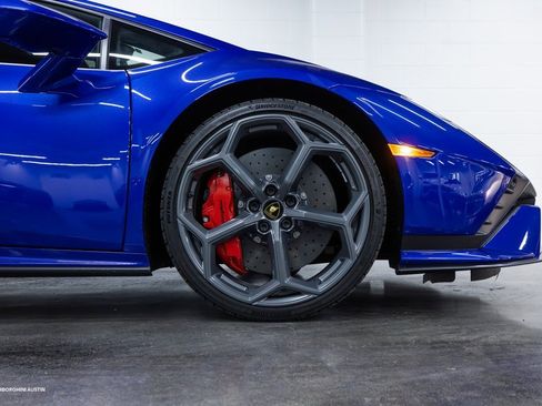 Used 2023 Lamborghini Huracan Tecnica image 19