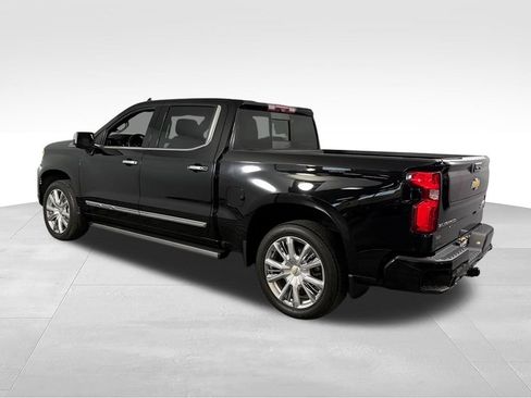 Used 2024 Chevrolet Silverado 1500 High Country AWD/4WD image 9