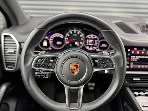 Certified 2023 Porsche Cayenne S Platinum image 19