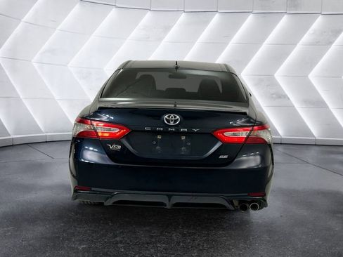 Used 2019 Toyota Camry SE image 5