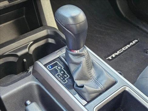 Used 2022 Toyota Tacoma SR5 RWD image 14