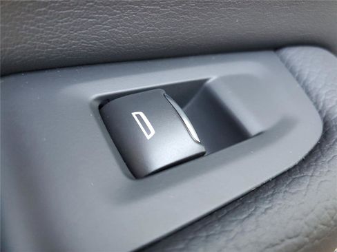 New 2026 GMC Yukon Denali w/ Denali Reserve Package image 18