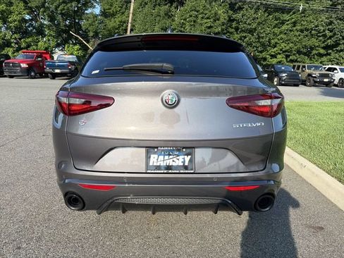 Used 2023 Alfa Romeo Stelvio Veloce AWD/4WD image 7