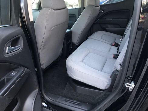Used 2018 Chevrolet Colorado LT w/ Safety Package RWD image 4