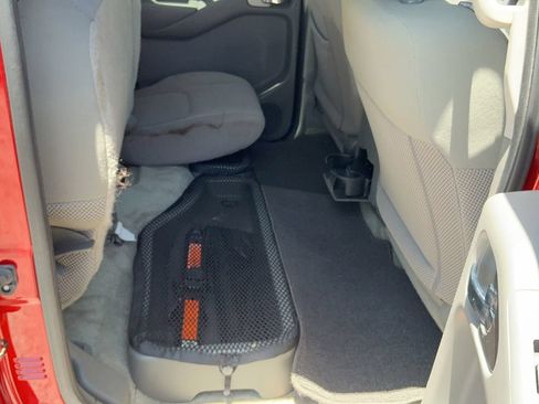 Used 2016 Nissan Frontier SV RWD image 33