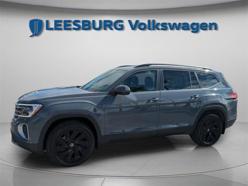 New 2026 Volkswagen Atlas SE image 5