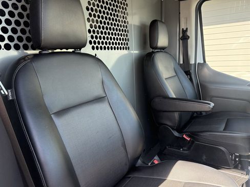 Used 2024 Ford Transit 250 148 High Roof Extended image 33