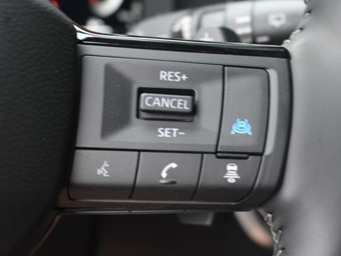 Used 2026 Nissan Rogue SL FWD image 15