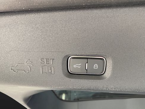 Certified 2025 Ford Expedition Tremor AWD/4WD image 30