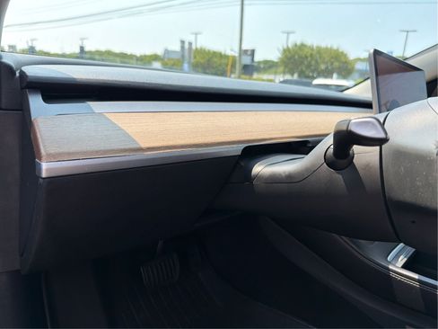 Used 2022 Tesla Model 3 Long Range AWD/4WD image 20