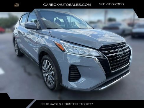 Used 2024 Nissan Kicks SV FWD image 7