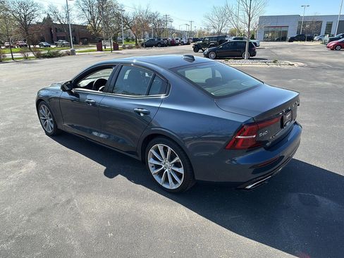 Used 2021 Volvo S60 T5 Momentum w/ Premium Package AWD/4WD image 14