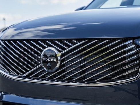 New 2026 Volvo XC90 B6 Plus w/ Protection Package image 12