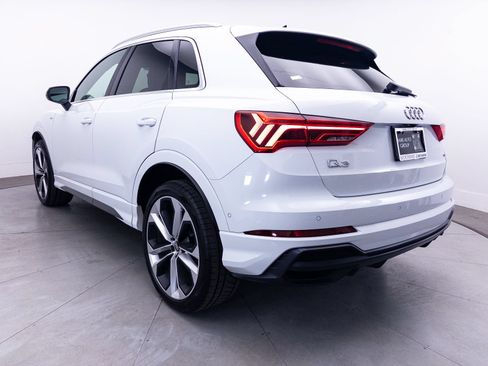 Used 2019 Audi Q3 2.0T Prestige w/ Prestige Package AWD/4WD image 17