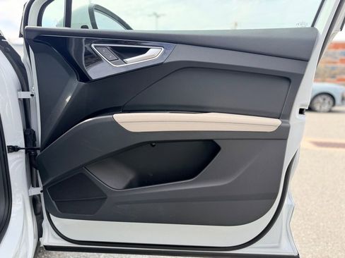 Used 2024 Audi Q4 e-tron Premium Plus image 24