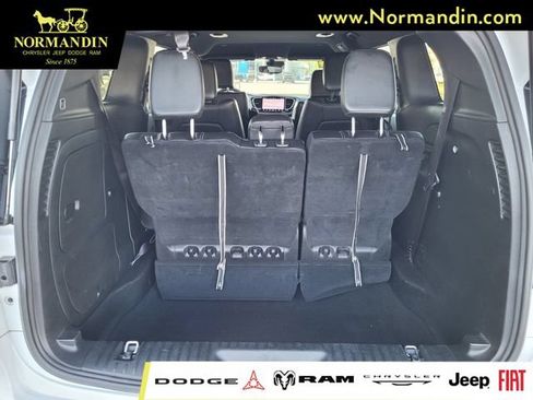 Used 2024 Chrysler Pacifica Limited FWD image 19