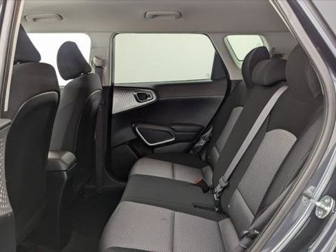 Used 2024 Kia Soul LX w/ Option Group 015 image 17
