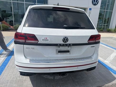 Used 2023 Volkswagen Atlas SEL R-Line AWD/4WD image 8