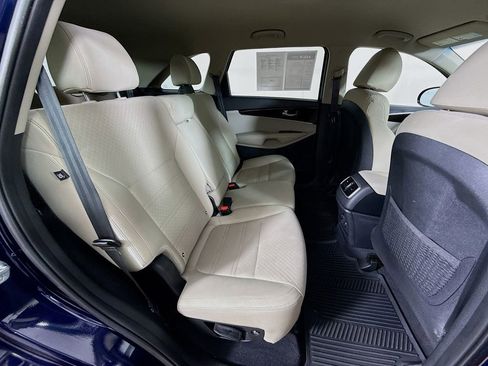 Used 2020 Kia Sorento LX image 33