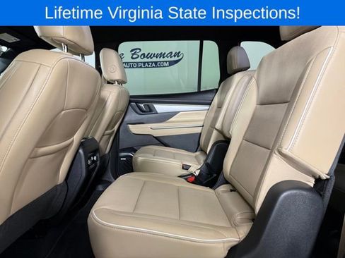 Used 2025 Buick Enclave Preferred image 12