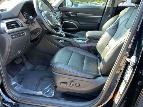 Used 2020 Kia Telluride EX w/ EX Premium Package FWD image 18