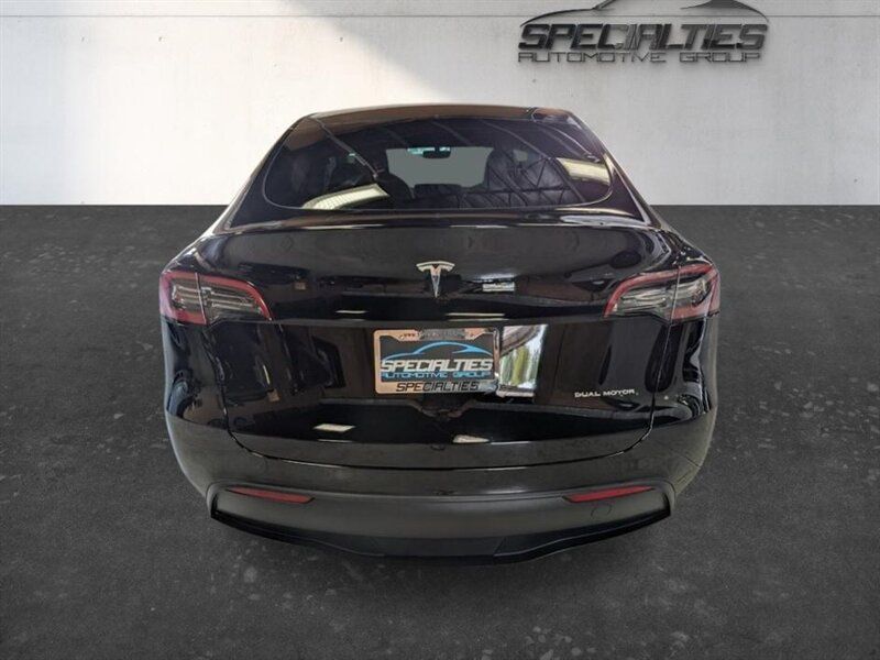Used 2023 Tesla Model Y Long Range AWD/4WD image 9