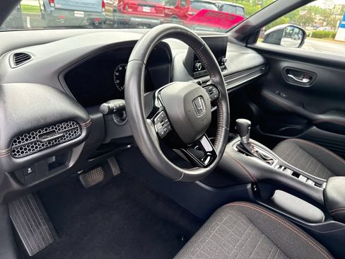 Certified 2025 Honda HR-V Sport image 14