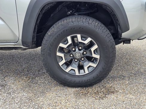 Used 2022 Toyota Tacoma TRD Off-Road RWD image 6