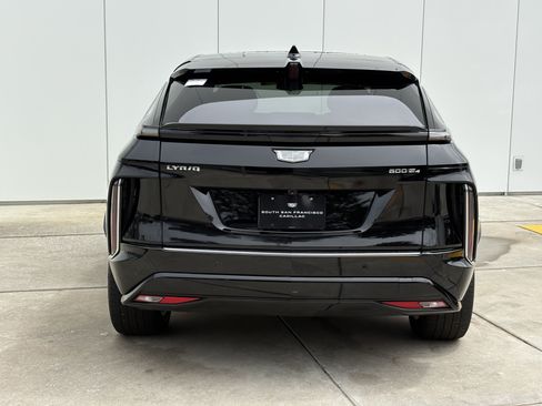 Certified 2024 Cadillac Lyriq Tech AWD/4WD image 8