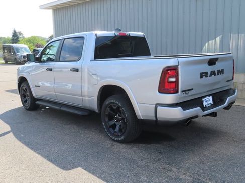 New 2026 RAM 1500 4x4 Crew Cab image 8