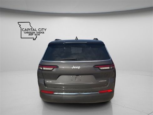 New 2025 Jeep Grand Cherokee L Laredo image 9
