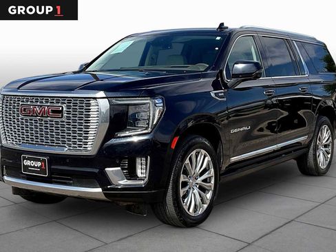 Used 2023 GMC Yukon XL Denali AWD/4WD image 1