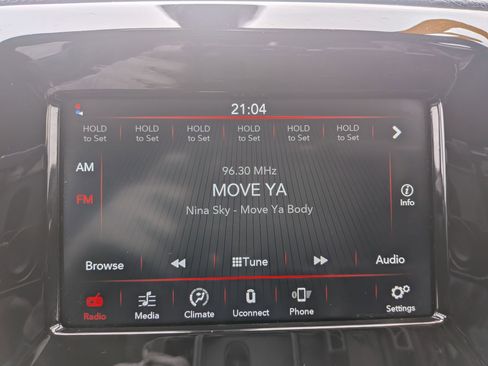 Used 2019 Jeep Compass Latitude image 18