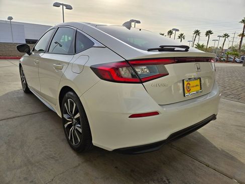 Used 2023 Honda Civic EX-L image 4