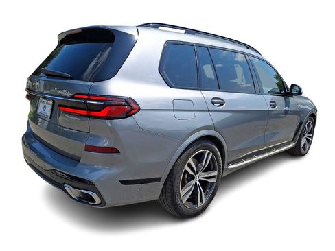 Used 2024 BMW X7 xDrive40i w/ M Sport Package AWD/4WD image 6