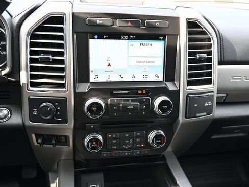 Used 2018 Ford F250 Platinum image 17