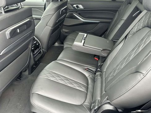 New 2026 BMW X7 M60i image 8