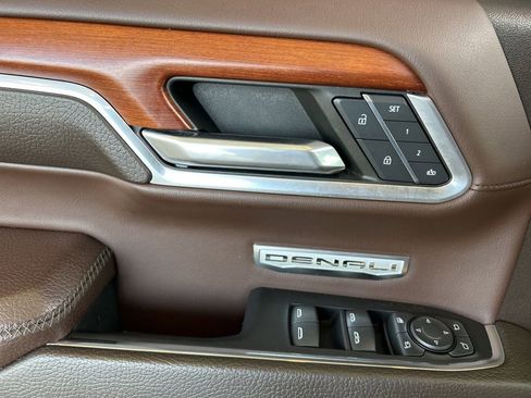 Used 2022 GMC Sierra 1500 Denali w/ Denali Reserve Package AWD/4WD image 27