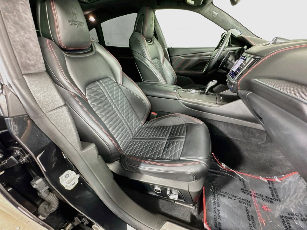 Used 2022 Maserati Levante Trofeo AWD/4WD image 36