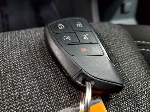 Used 2025 GMC Acadia Elevation image 33