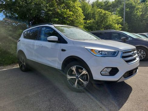 Used 2018 Ford Escape SEL w/ Ford Safe & Smart Package AWD/4WD image 2